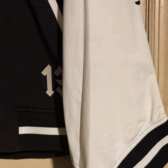 Rihanna  by Fenty Puma Black & White Bomber Jacket with flared sleeves UNIQUE - Picture 5 of 16